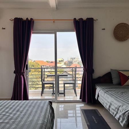 Bed & Bedzzz Hostel Siem Reap Bagian luar foto