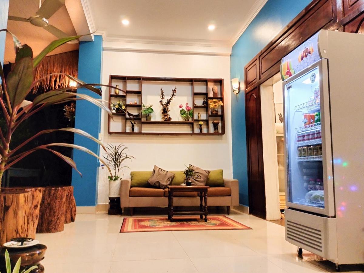 Bed & Bedzzz Hostel Siem Reap Bagian luar foto