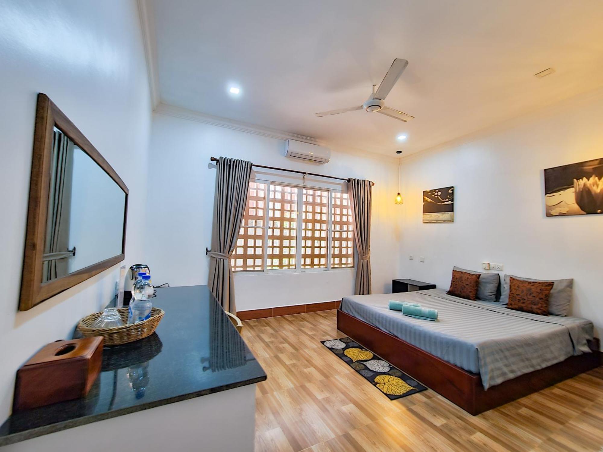 Bed & Bedzzz Hostel Siem Reap Bagian luar foto