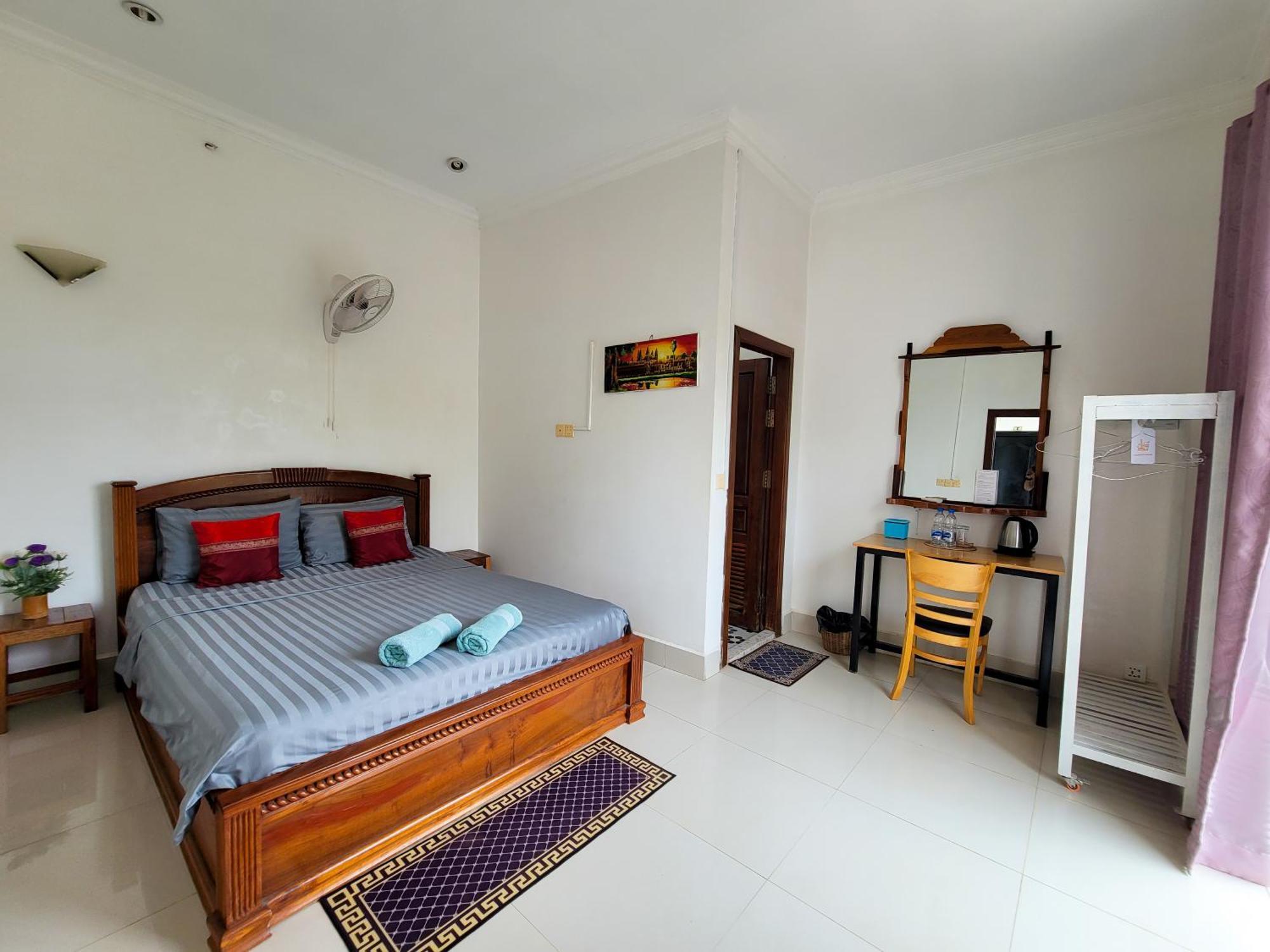 Bed & Bedzzz Hostel Siem Reap Bagian luar foto