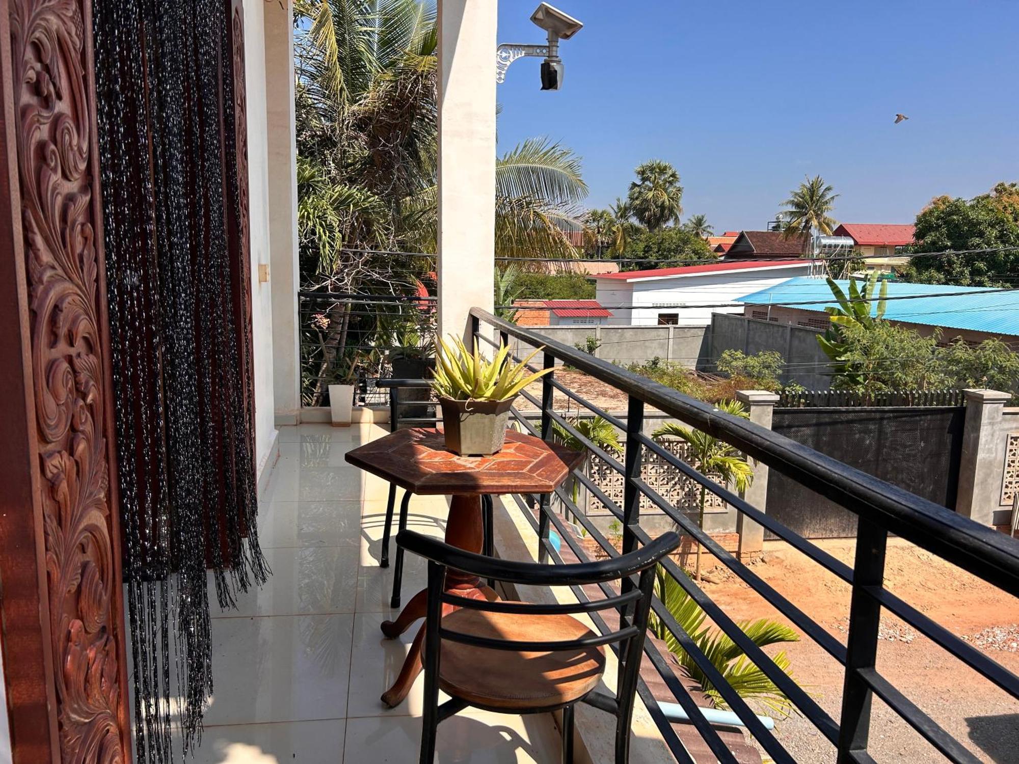 Bed & Bedzzz Hostel Siem Reap Bagian luar foto