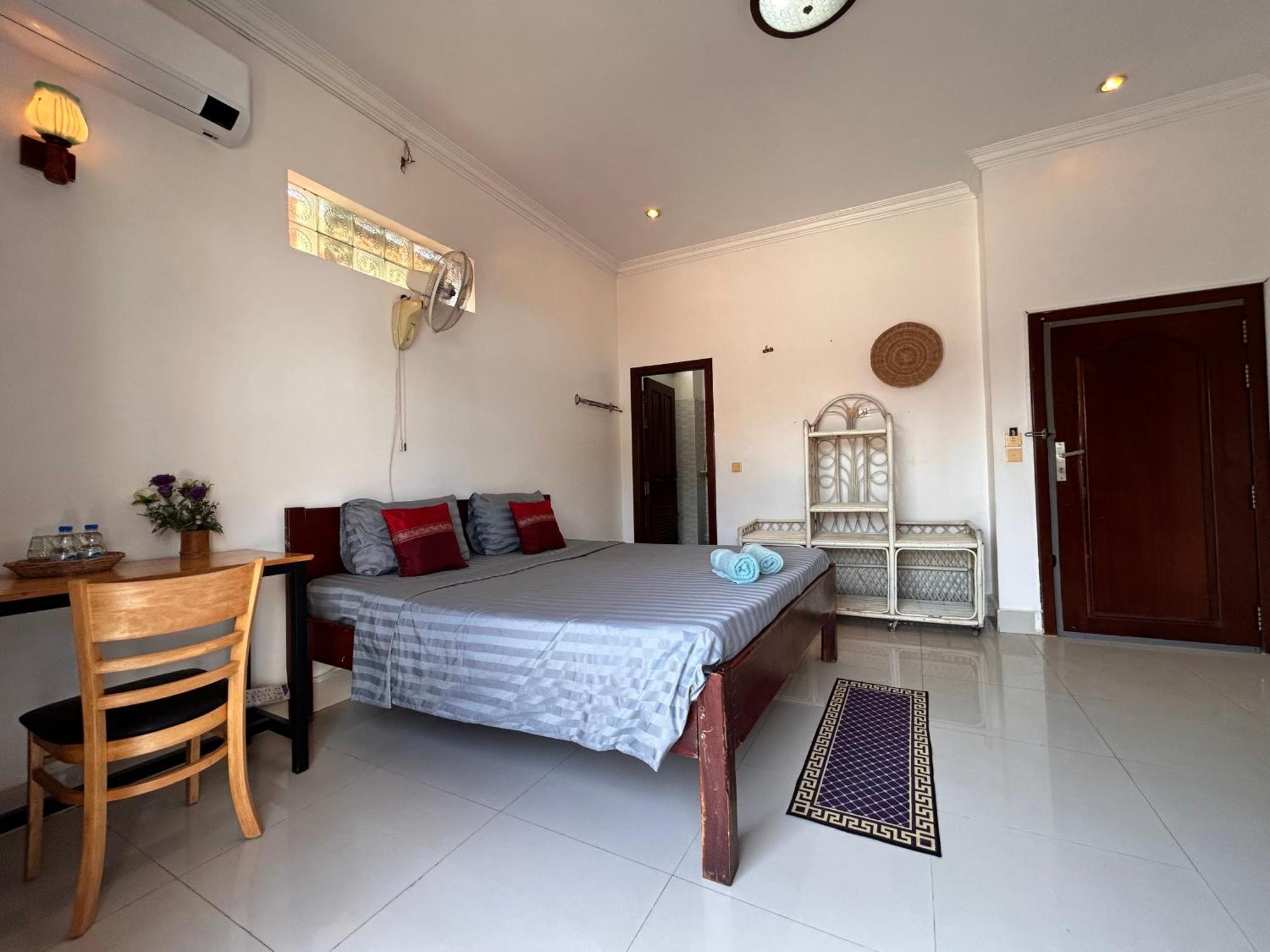 Bed & Bedzzz Hostel Siem Reap Bagian luar foto