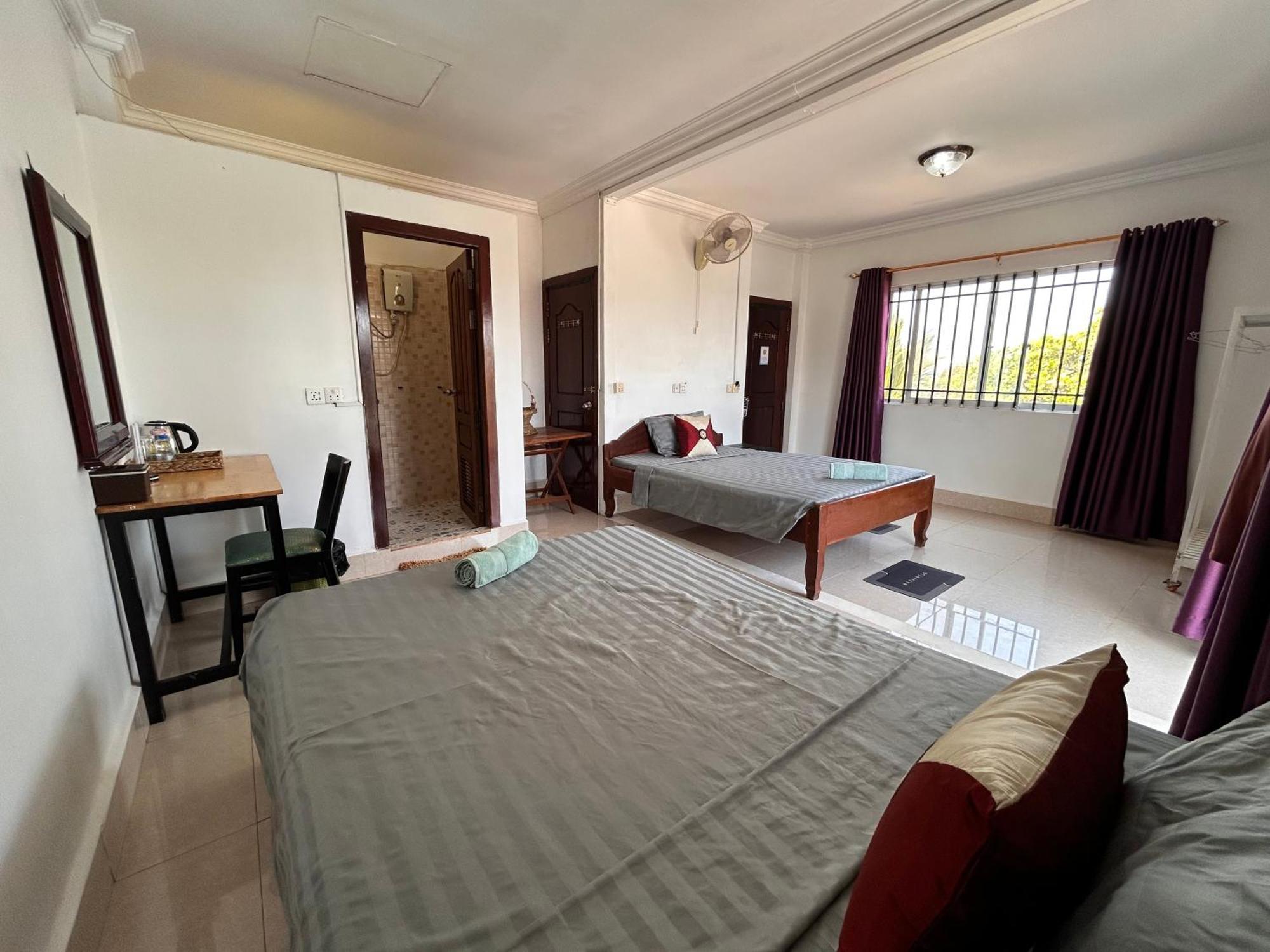 Bed & Bedzzz Hostel Siem Reap Bagian luar foto