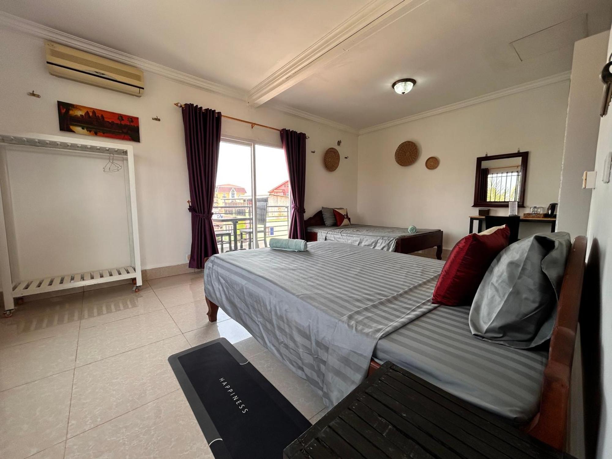 Bed & Bedzzz Hostel Siem Reap Bagian luar foto