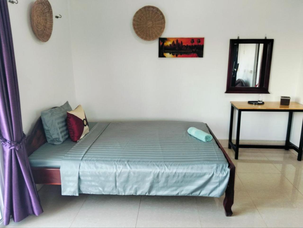 Bed & Bedzzz Hostel Siem Reap Bagian luar foto